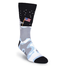 Load image into Gallery viewer, Astronaut Moon Socks (Men&#39;s)
